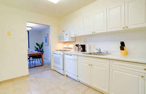 Crystal City Apartment | DC Airport Metroline Apartments
