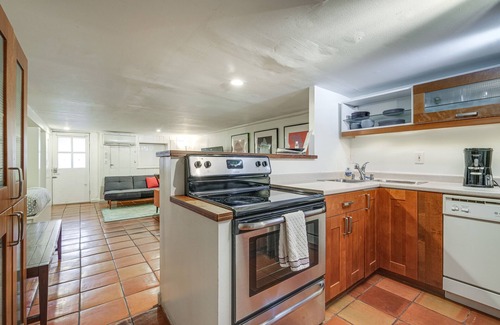 Le Droit Park Apartment | DC Apartment: 2 Mi to National Mall!