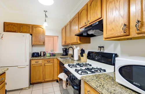 Columbia Heights House | DC Row House < Half-Mi Walk to Howard University!