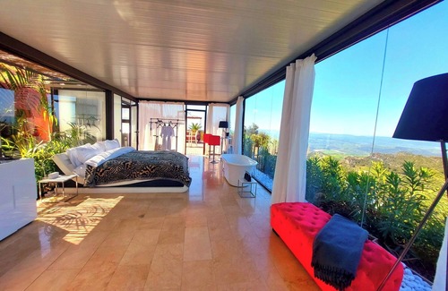 Casares Cabin | DDG Retreat