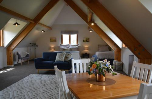 Renwick House | DDOG Vineyard & BnB