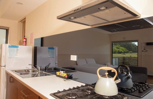 Cape Otway Cabin | DE 1 - Deluxe Open Plan Cabin