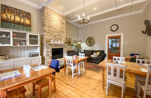 Oudtshoorn Bed & Breakfast | De Akker Guest House