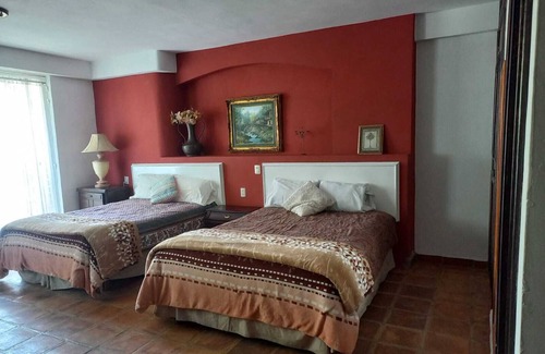 Zitacuaro Hotel | De arquitectura estilo colonial y vista extraordinaria a la naturaleza