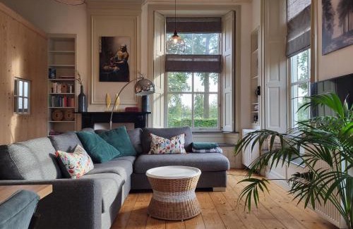 Ruinerwold Apartment | De Bloesemstee - Rustic Manor Farmhouse The Netherlands