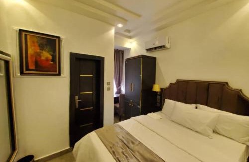 Enugu Hotel | De Bullion Hotels