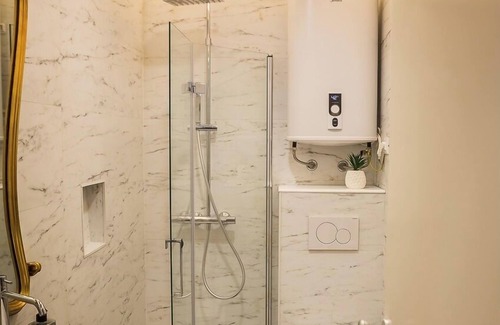 Pordenone Apartment | De Caesar Suite Pordenone Historical Center