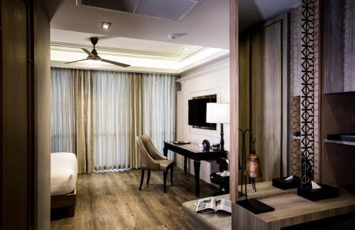 Thapae Hotel | De Chai the Deco Chiang Mai - SHA Plus