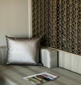 Thapae Hotel | De Chai the Deco Chiang Mai - SHA Plus