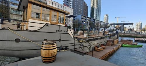 Stadsdriehoek Boat Rental | De Coaster & Aquarium Ponton