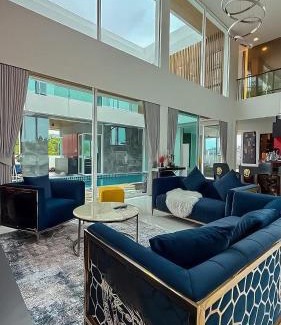 Nong Chaeng Villa | De Flourishing Hill Pool Villa , Cha Am