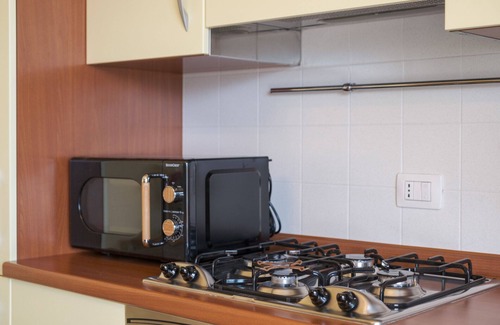 Sale Marasino Apartment | De Gasperi 14 - Two Bedroom Apartment, Sleeps 4