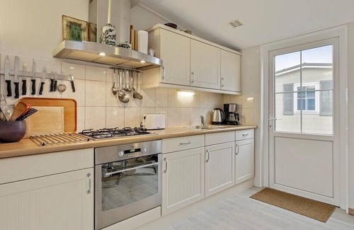 Goedereede Ski Chalet | De Goede Ree 13 comfortable chalet near the North Sea