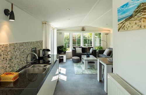 Goedereede Ski Chalet | De Goede Ree 20 comfortable chalet near the North Sea