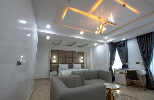 Calabar Hotel | De Grand Hotel and Rooftop
