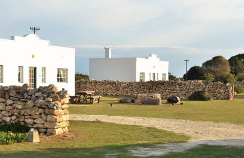 Bredasdorp Cottage | De Hoop Equipped Cottages
