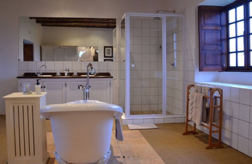 Bredasdorp House | De Hoop Suites