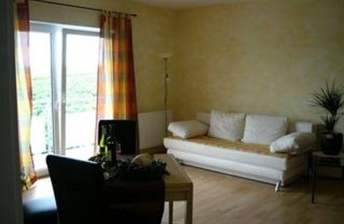 Ilbesheim Bed & Breakfast | 2-bed apartment "2a" - Weingut-Gästehaus Hans Dieter Bosch