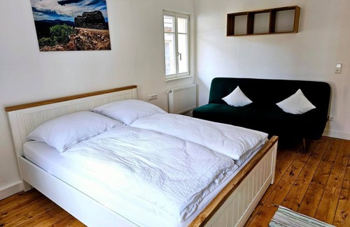 Ilbesheim Bed & Breakfast | Ferienwohnung "zum Emma" - Weingut Gästehaus Hechtmann