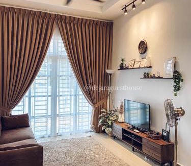 Padang Sekolah House | De Jara Guesthouse Dungun for Malay