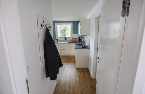 Koenigs Wusterhausen Apartment | Apartment 'Klein' with Lake View, Private Terrace and Wi-Fi