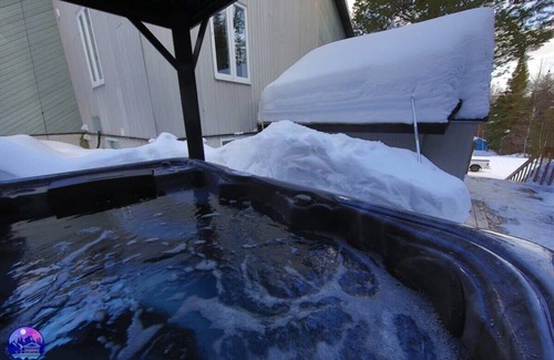 Saint Come Ski Chalet | De la Montagne | spa |ski in ski out | dogfriendly