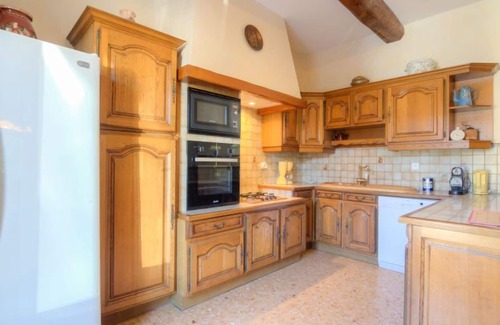 Althen-des-Paluds House | de la Roque by Interhome