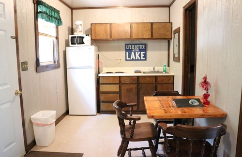Gasburg Cabin | De Lake Gaston Lodges - Affordable Lake Rental Fully Furnished