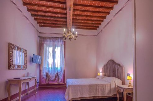 Arezzo Bed & Breakfast | de' Montetini