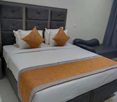 Lagos Hotel | De Rigg Place Embassy