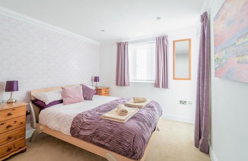 Eastbourne House | De Rosa