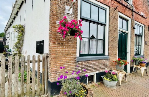 Vollenhove House | De Scheve Deur