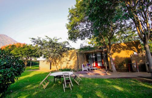 Moche Cabin | DE SOL Y BARRO Moche Trujillo