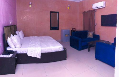 Oyigbo Hotel | De Stezi Hotel