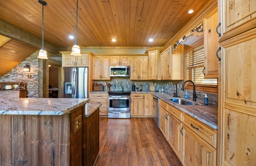 Deadwood Cabin | Deadwood Private Luxury Cabin with Gold Mine and Creek