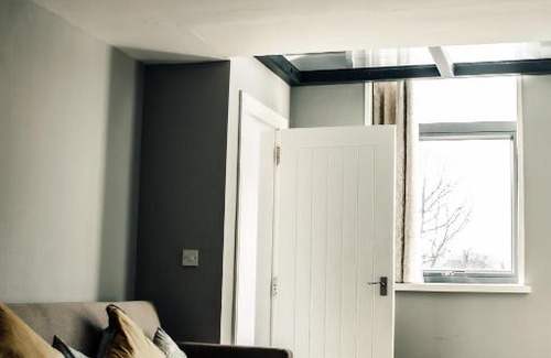 Kirkheaton Apartment | Dealhouse-Apartments 5