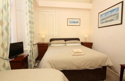 Kilmarnock Bed & Breakfast | Dean Park Guest House