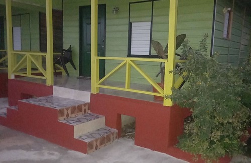 Lacovia Cottage | Deano's Cottages