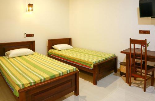 Mahasenpura Hotel | Dearly Holiday Home And Safari