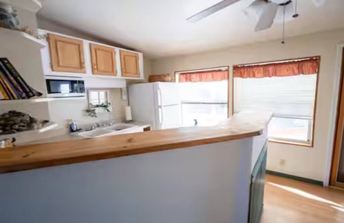Beatty House | Death Valley Double Suite 3-bedroom house with WiFi, AC