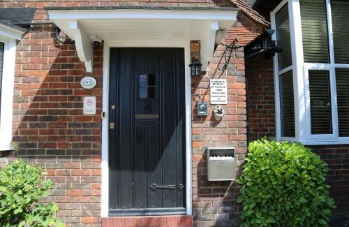 Brunel Bed & Breakfast | Debden Guest House