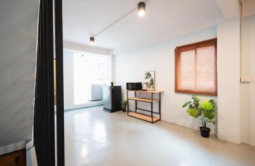 Bang Sue Apartment | Dec Room at Shine Haus BangSue
