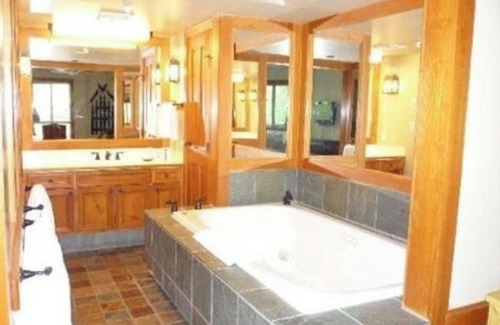 Blackcomb Resort | Dec Special for Ski in Ski out - 1 Bedroom Fully Furnished