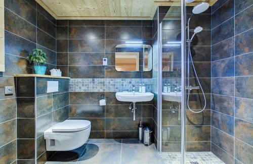 Morzine Ski Chalet | Decadent Chalet which sleeps 12-14 with Hot Tub and Mountain views (wheelchair access)