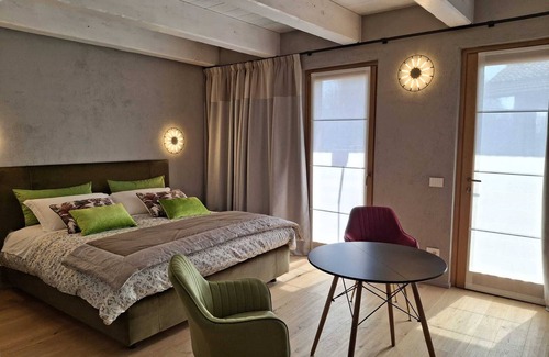 Borgomanero Bed & Breakfast | Decanter House