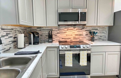 Decatur Apartment | Decatur Bungalow Cozy Comfort & Convenience