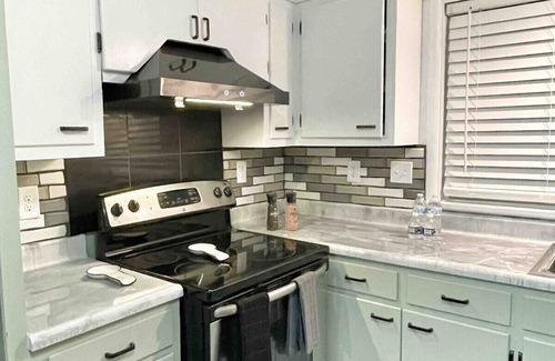 Decatur House | Decatur Home - Chic Comfort, Family & Fun!