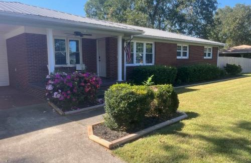 Decatur House | Decatur's Family Sport Haven & Backyard Bliss