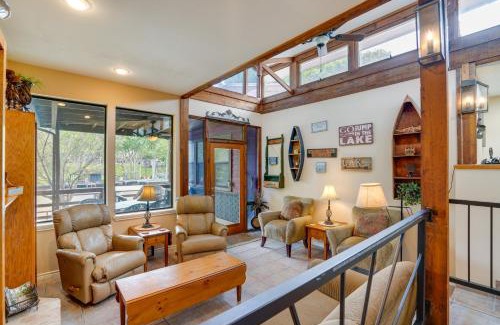 McQueeney House | Deck and Gas Grill Riverfront McQueeney Duplex