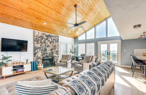 Freeport House | Deck and Large Yard Oceanfront Surfside Beach Home!